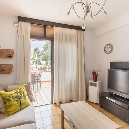 Apartment Summer Home: Sun And In A Prime Location *