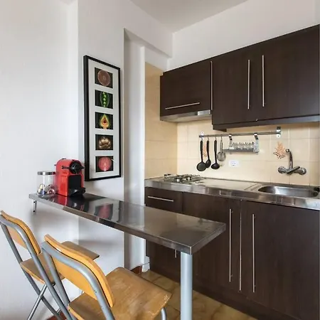 Apartment Summer Home: Sun And In A Prime Location *