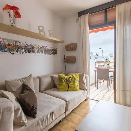Apartment Summer Home: Sun And In A Prime Location *