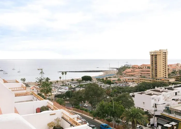 Summer Home: Sun And In A Prime Location Daire Arona (Tenerife)