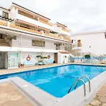 Summer Home: Sun And In A Prime Location 阿罗纳